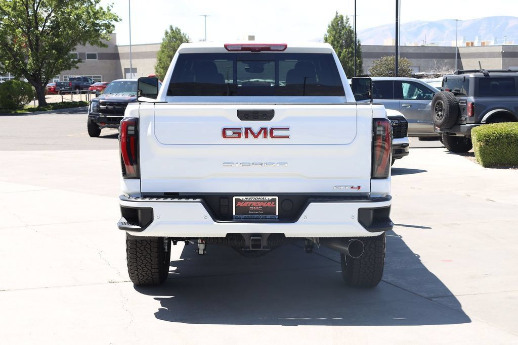New 2026 GMC Sierra 2500 AT4 w/ AT4 Premium Plus Package AWD/4WD image 5