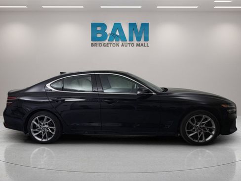 Used 2022 Genesis G70 2.0T image 7