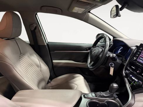 Used 2023 Toyota Camry SE FWD image 16