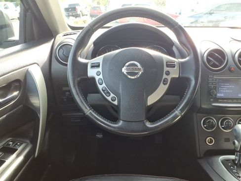 Used 2012 Nissan Rogue SL image 4