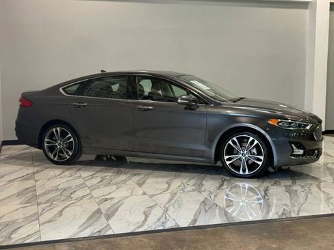 Used 2019 Ford Fusion Titanium image 5