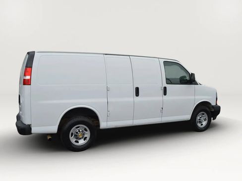 Used 2021 Chevrolet Express 2500 w/ Driver Convenience Package RWD image 7