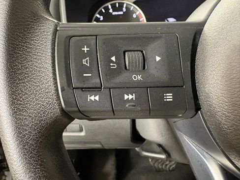 Used 2024 Nissan Rogue SV AWD/4WD image 25