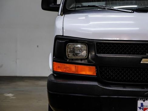 Used 2013 Chevrolet Express 2500 w/ Cold Climate Package image 36