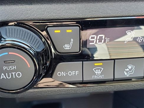 Certified 2024 Nissan Kicks SR w/ SR Premium Package image 30