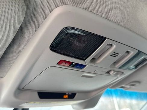 Used 2017 Subaru Legacy 2.5i Limited image 28