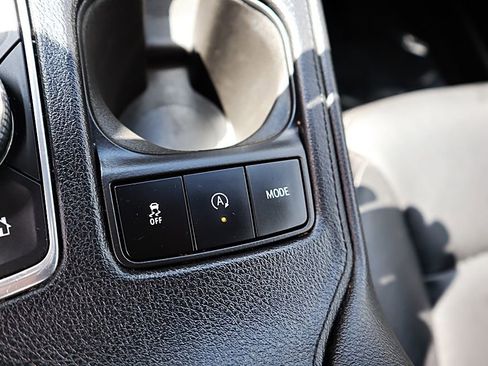 Used 2019 Cadillac XT4 Premium Luxury FWD image 32