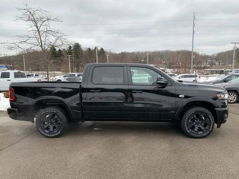 New 2026 RAM 1500 4x4 Crew Cab image 7