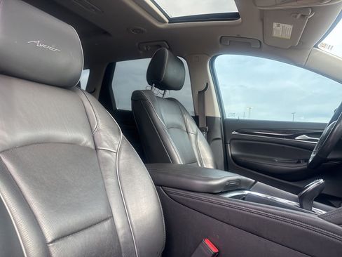 Used 2020 Buick Enclave Avenir w/ Avenir Technology Package FWD image 29