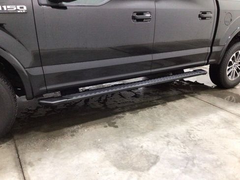 Used 2020 Ford F150 XLT w/ Equipment Group 302A Luxury AWD/4WD image 9