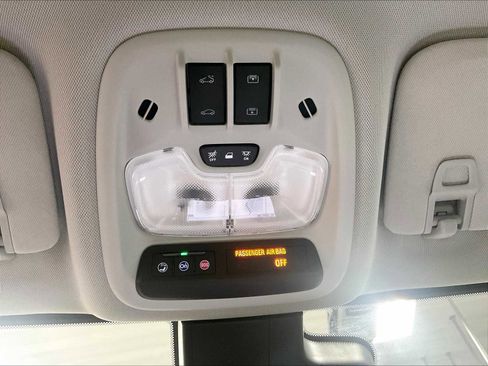 Used 2022 Chevrolet Bolt EUV Premier w/ Sun & Sound Package image 27
