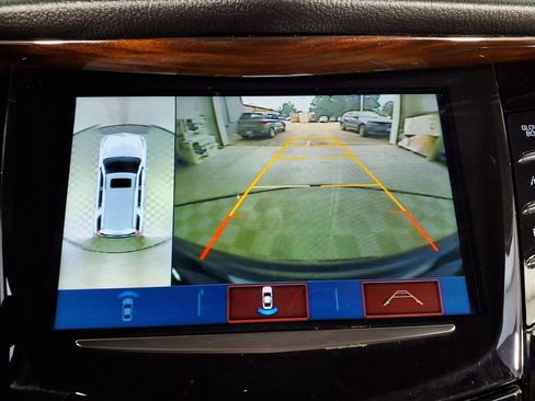 Used 2020 Cadillac Escalade Luxury RWD image 12