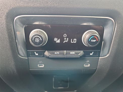 Used 2023 Chevrolet Suburban High Country AWD/4WD image 22