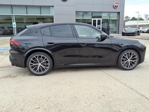 New 2026 Maserati Grecale Modena image 8