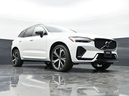 Used 2024 Volvo XC60 T8 Ultimate w/ Climate Package AWD/4WD image 35