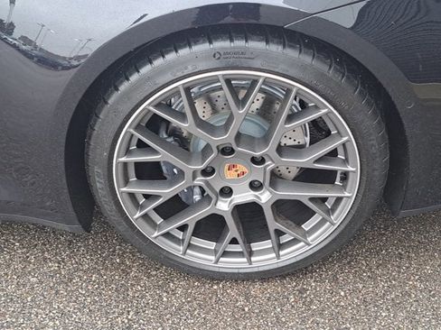 Certified 2025 Porsche 911 Carrera image 13