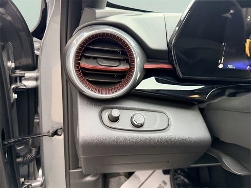 Used 2025 Chevrolet Trax RS w/ Driver Confidence Package image 23