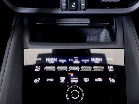 New 2026 Porsche Macan 4 Electric image 20