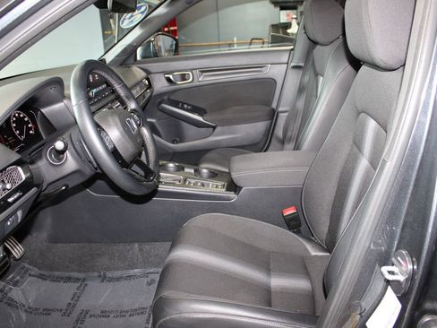 Used 2025 Honda Civic Sport image 14