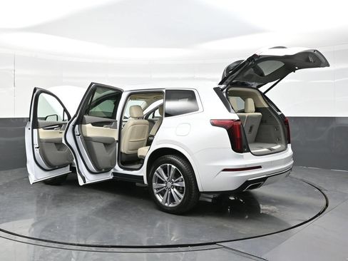 Certified 2024 Cadillac XT6 Premium Luxury w/ LPO, Floor Liner Package AWD/4WD image 51