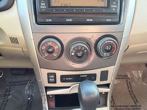 Used 2012 Toyota Corolla LE image 30