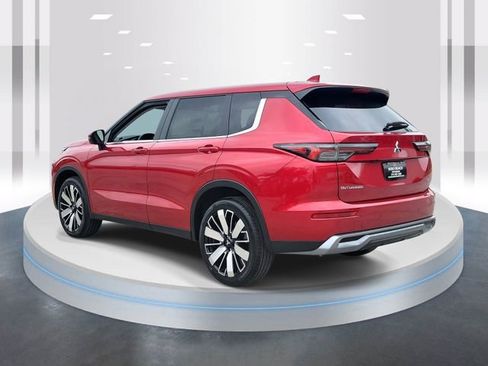 New 2026 Mitsubishi Outlander SE image 4