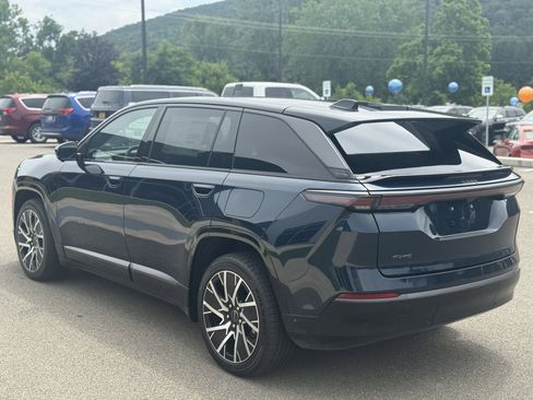 New 2025 Jeep Wagoneer S Limited image 4