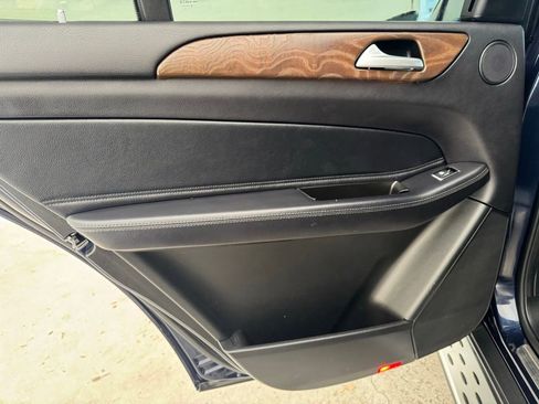 Used 2017 Mercedes-Benz GLS 450 4MATIC image 21