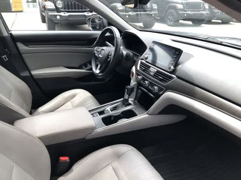 Used 2018 Honda Accord EX-L image 39