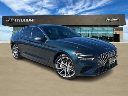 Used 2024 Genesis G70 2.5T image 1