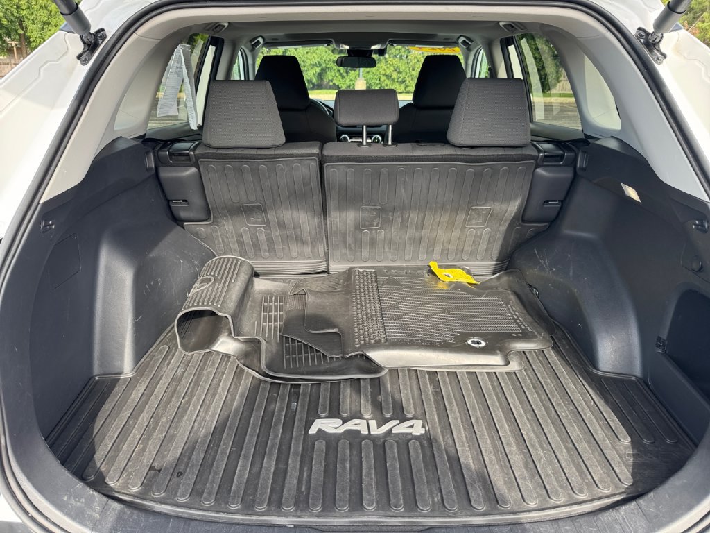 Used 2024 Toyota RAV4 XLE w/ Convenience Package AWD/4WD image 16
