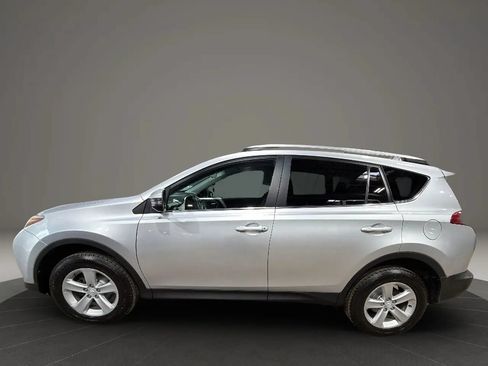 Used 2014 Toyota RAV4 XLE AWD/4WD image 8