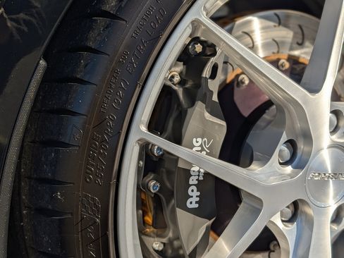 Used 2021 Chevrolet Corvette Stingray w/ Z51 Performance Package image 14