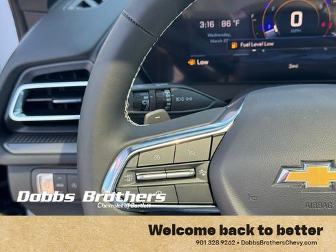 New 2026 Chevrolet Traverse LT w/ Sun and Wheel Package FWD image 11