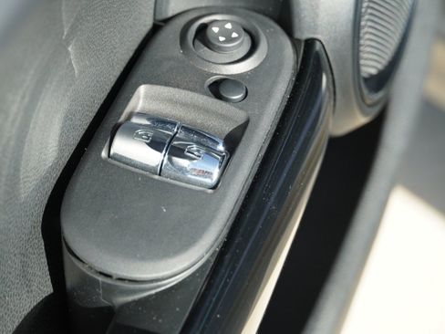 Used 2023 MINI Cooper 2-Door Hardtop image 24