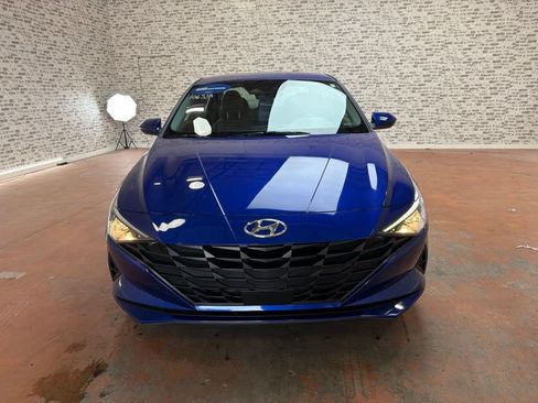Certified 2023 Hyundai Elantra SEL w/ Convenience Package FWD image 2