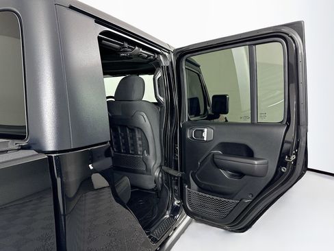 Used 2021 Jeep Gladiator Mojave w/ Trailer Tow Package image 27