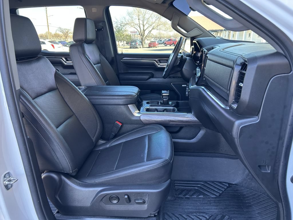 Used 2023 Chevrolet Silverado 1500 LTZ AWD/4WD image 20