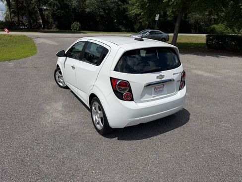 Used 2015 Chevrolet Sonic LTZ FWD image 4