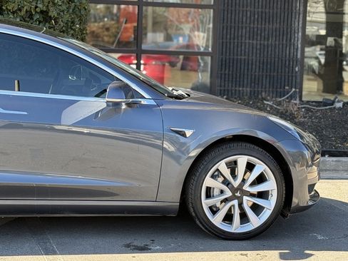 Used 2020 Tesla Model 3 Standard Range Plus image 23