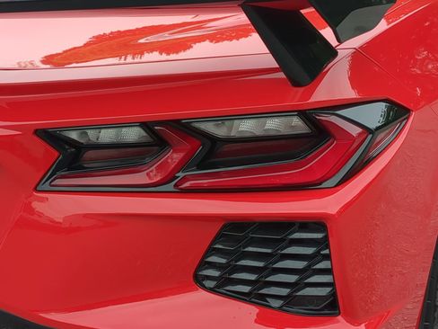 Used 2021 Chevrolet Corvette Stingray Coupe w/ 1LT RWD image 45