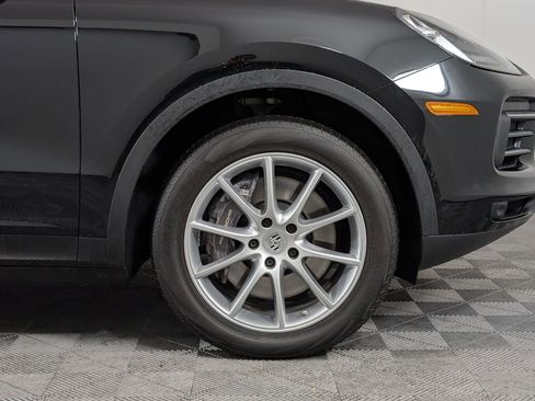 Used 2023 Porsche Cayenne image 14