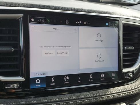 Used 2024 Chrysler Pacifica Select image 18