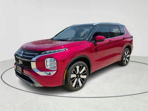 New 2025 Mitsubishi Outlander SEL image 1