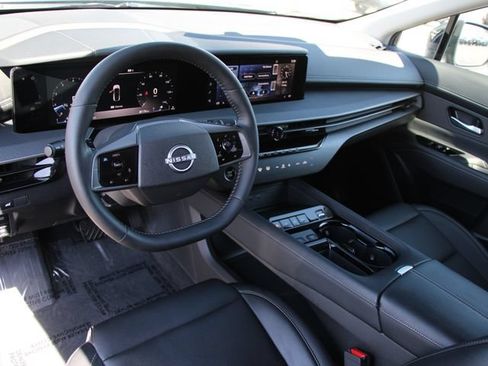 Used 2025 Nissan Murano SV AWD/4WD image 4