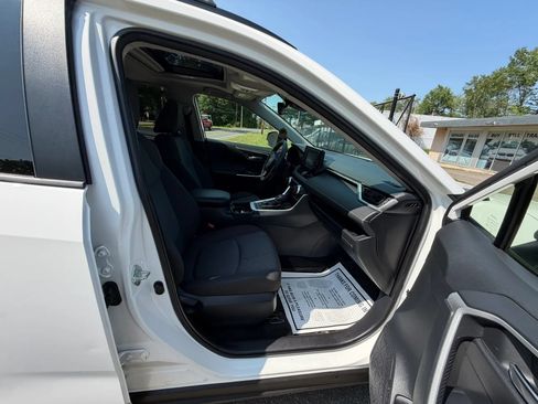 Used 2019 Toyota RAV4 XLE w/ Convenience Package AWD/4WD image 13