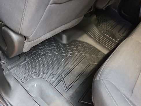 Used 2022 Chevrolet Silverado 1500 Custom image 16