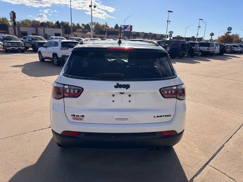 Used 2018 Jeep Compass Limited w/ Navigation Group image 3