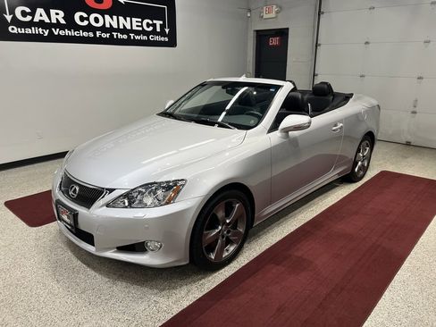 Used 2010 Lexus IS 350C image 3
