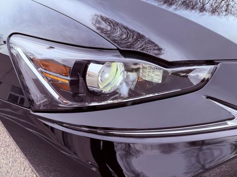 Used 2017 Lexus IS 200t image 14